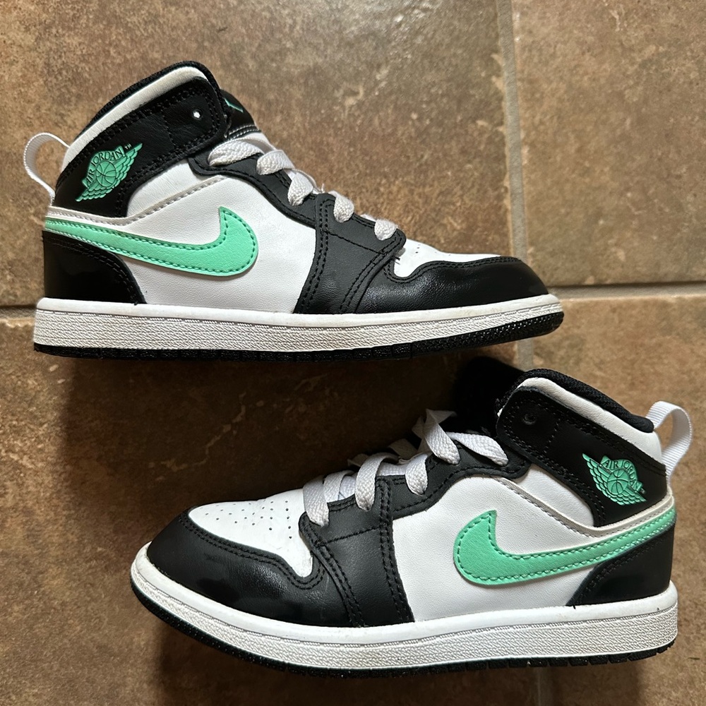 Kids Nike Air Jordan 1 - Black and White Sneakers with Green Glow Accents